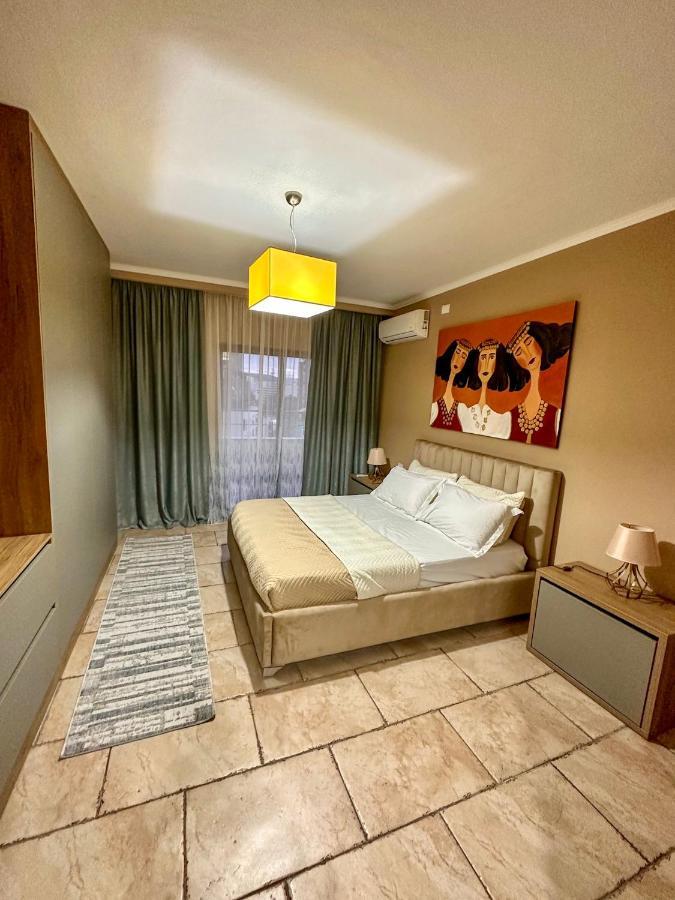 Amos City Center Apartment Tirana Exterior foto